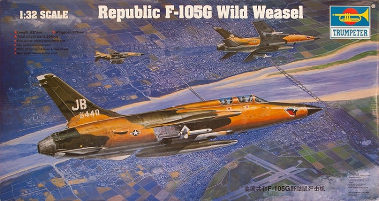 02202 1/32 Самолет F-105G Thunderchief