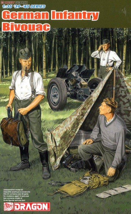 6695 1/35 German Wehrmacht Bivouac (3 Figures Set with Zeltbahn)