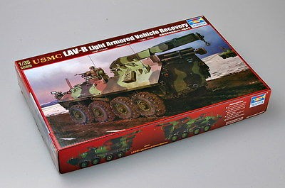 00370 1/35 Trumpeter USMC LAV-R Light Armored Vehicle